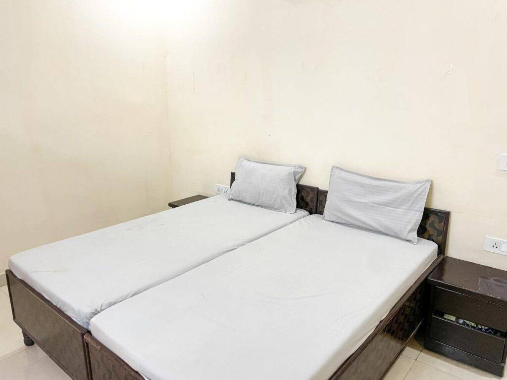 Only Girls Pg in Sector 23A Gurugram